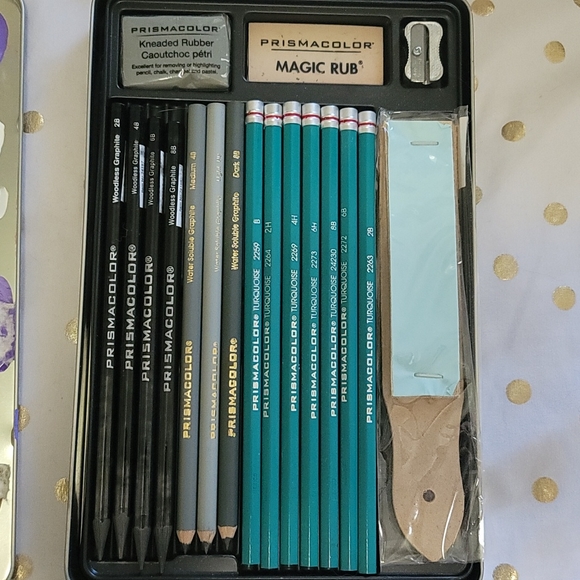Unused Prismacolor Graphite Drawing Set - Picture 2 of 3